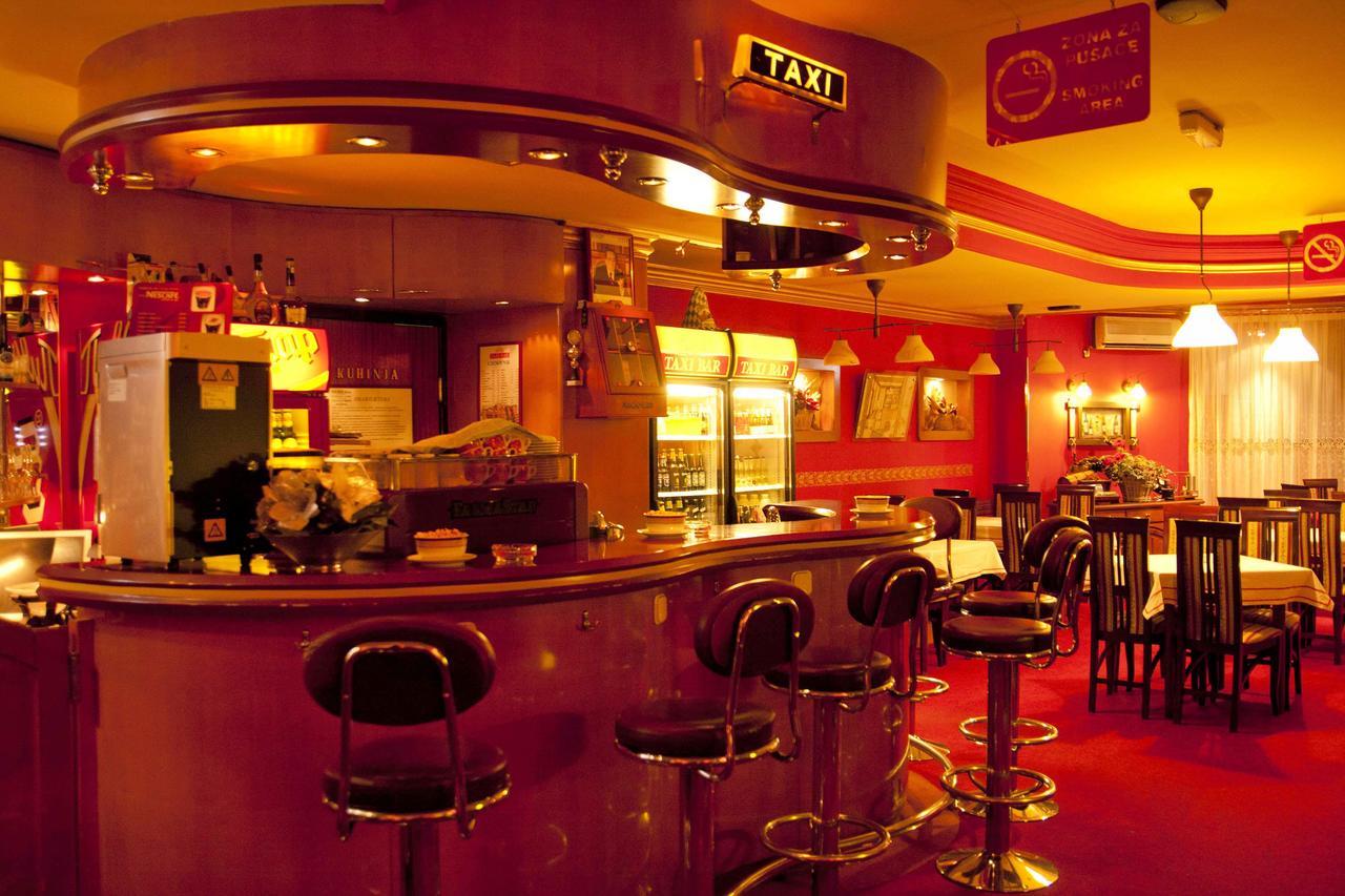 Taxi Bar Motel Bosanska Gradiska Exteriér fotografie