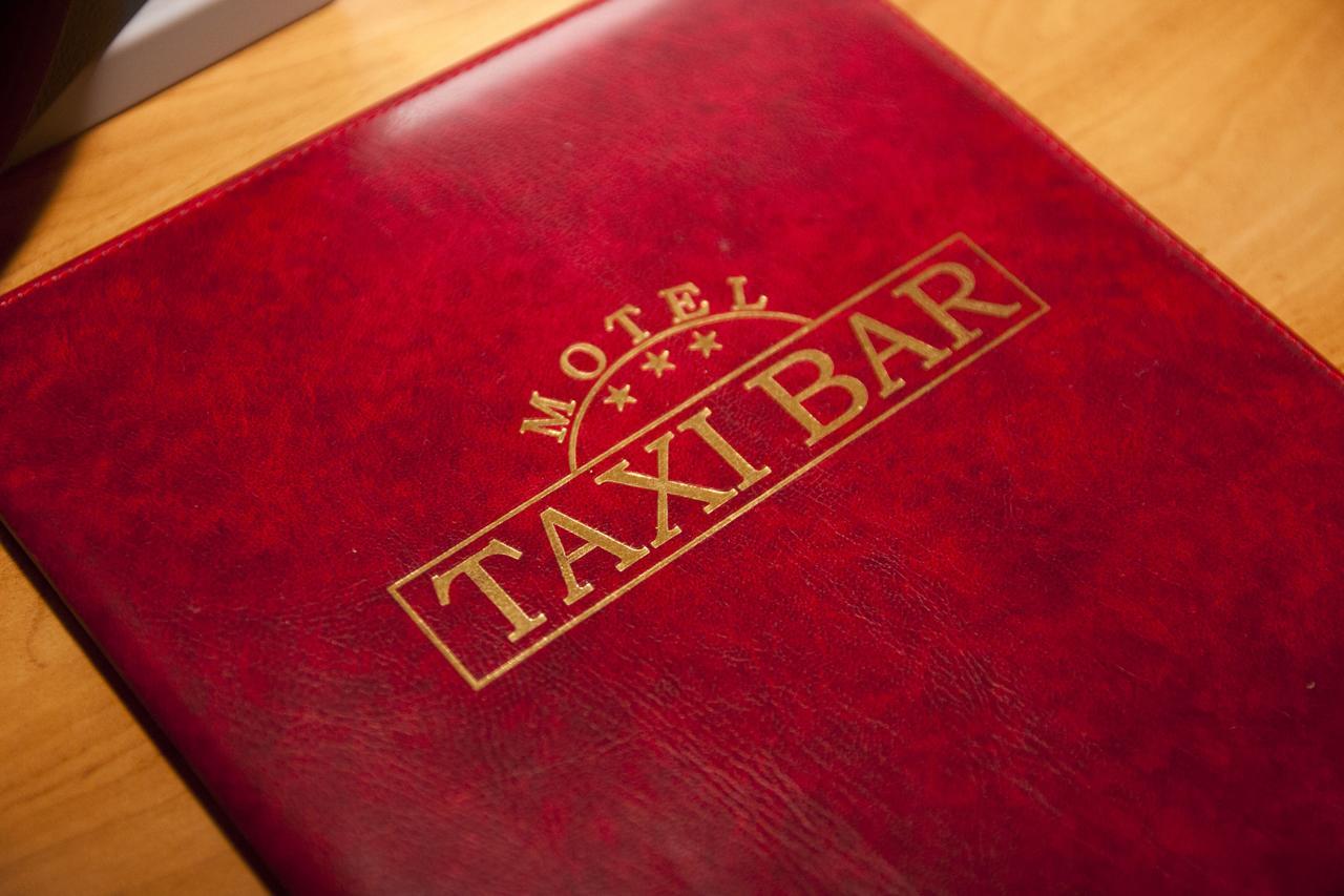 Taxi Bar Motel Bosanska Gradiska Exteriér fotografie